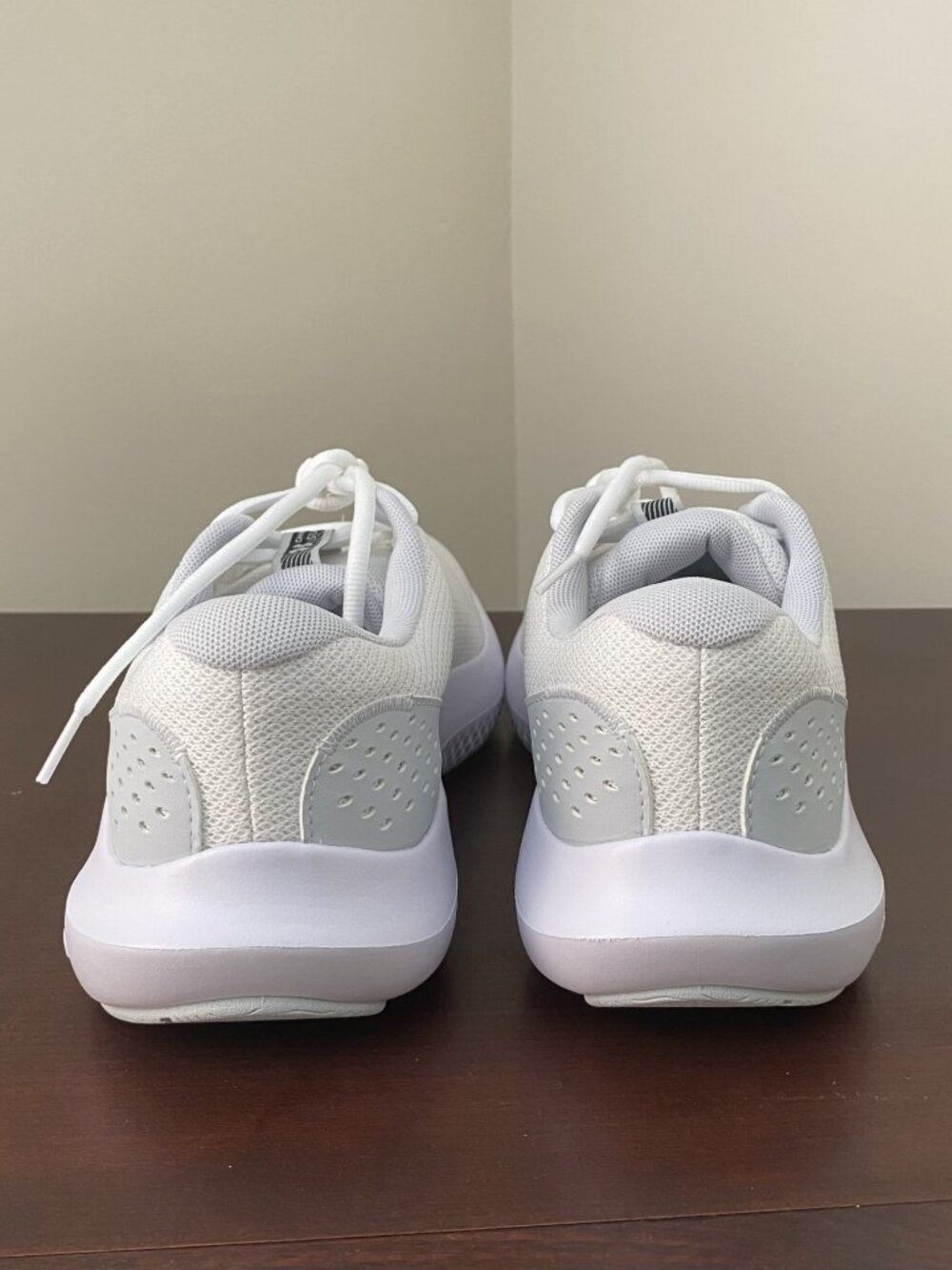 Under Armour Charged Surge 4 Running Shoes NIB - Picture 10 of 15